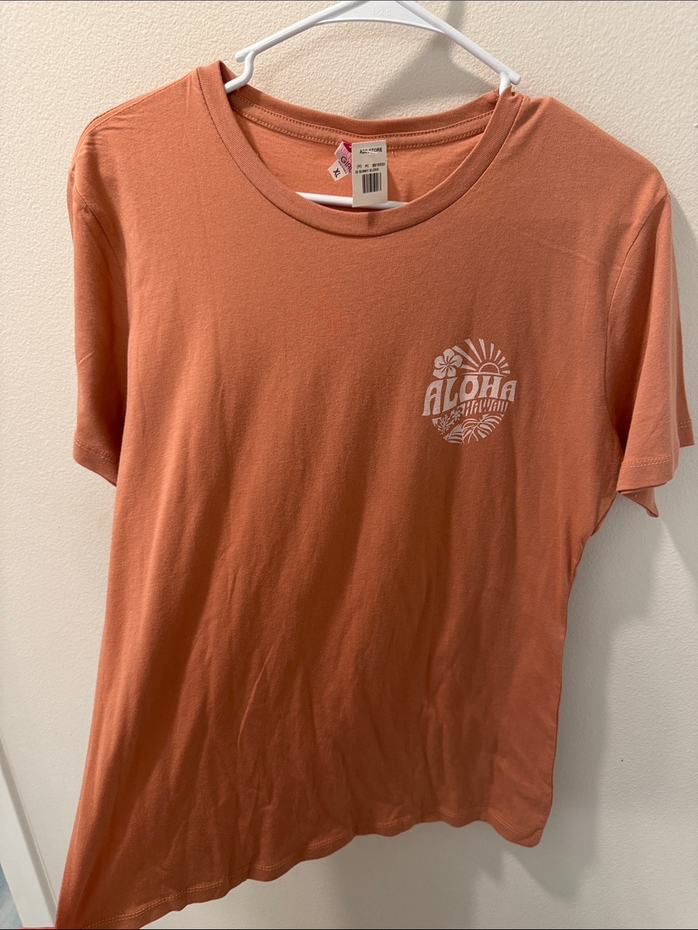From Hawaii! Aloha Graphic Tee in Dusty Coral